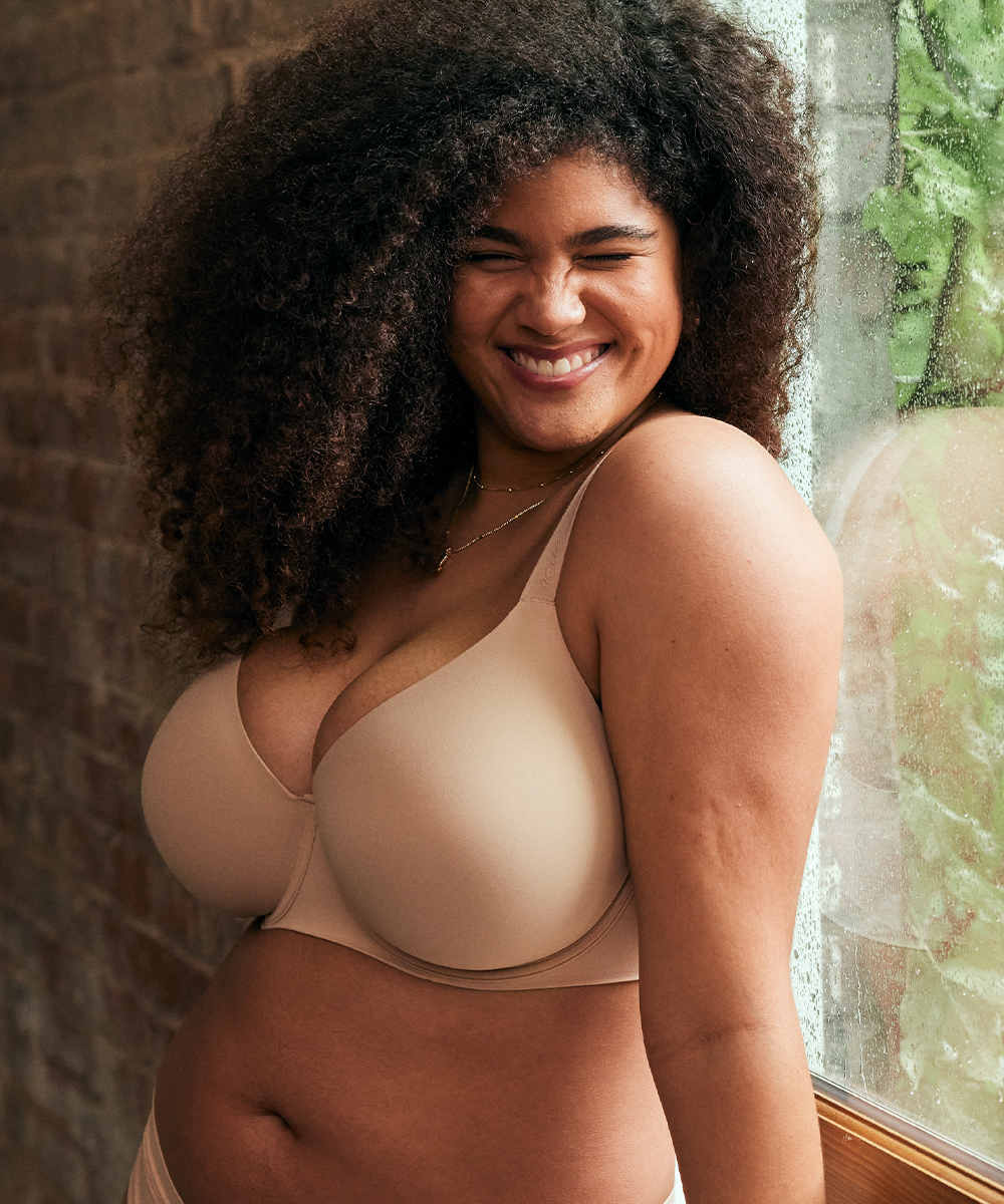 woman wearing bra