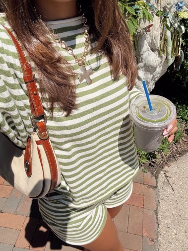 Woman wearing Aerie.